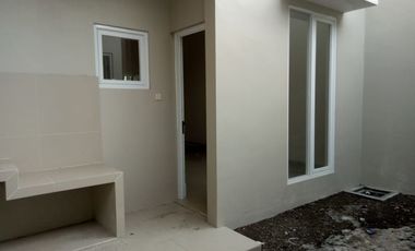 MILIKI RUMAH 2 LANTAI DI TEPI JALAN UTAMA YANG BISA ANDA BANGGAKAN