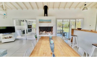 CASA 373 / SENDEROS III