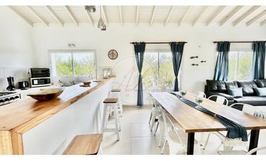CASA 373 / SENDEROS III
