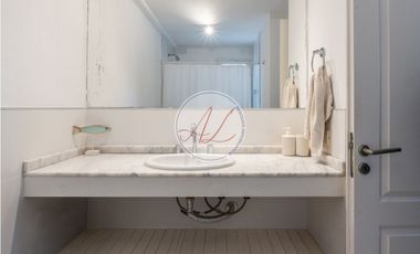 CASA 373 / SENDEROS III