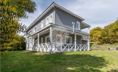 CASA 373 / SENDEROS III