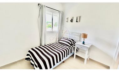 CASA 373 / SENDEROS III