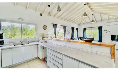 CASA 373 / SENDEROS III