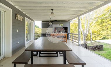 CASA 373 / SENDEROS III