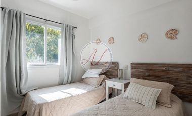 CASA 373 / SENDEROS III