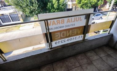 Venta Casa 5 ambientes con fondo en Villa Luzuriaga