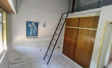 Venta Casa 5 ambientes con fondo en Villa Luzuriaga