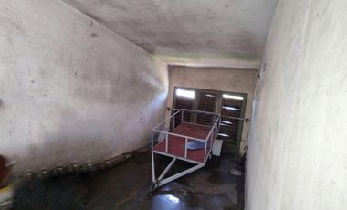 Venta Casa 5 ambientes con fondo en Villa Luzuriaga
