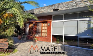 Casa a la venta en Country Las Lajas