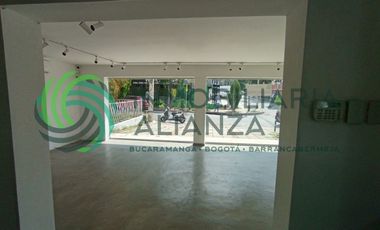casa en arriendo en cabecera del llano. Cod A17325