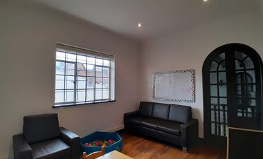 oficina en arriendo en quinta camacho. Cod A3491