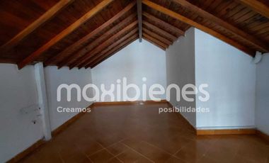 casa en arriendo en viviendas del sur. Cod A67136