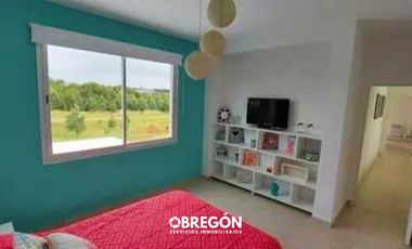 casa en alquiler en Pinamar 2024 con piscina climatizada para 8 personas,