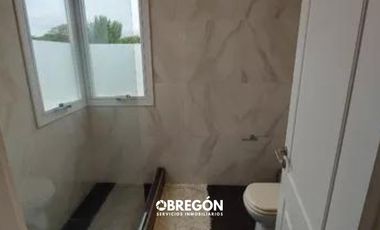 casa en alquiler en Pinamar 2024 con piscina climatizada para 8 personas,