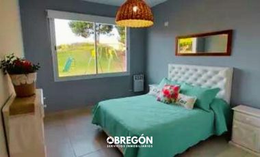 casa en alquiler en Pinamar 2024 con piscina climatizada para 8 personas,
