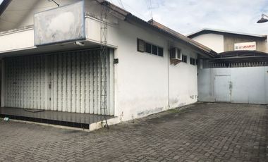 rumah luas tengah kota untuk tempat usaha di ki mangunsarkoro
