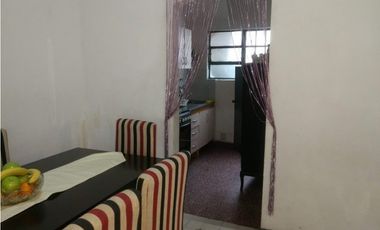 PH en primer piso de tres ambientes