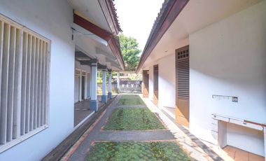 Rumah 8 Kamar Tidur 8 Menit ke Cibubur Junction Dibantu KPR J-45538