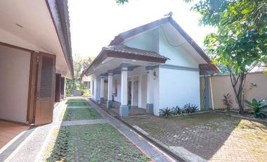Rumah 8 Kamar Tidur 8 Menit ke Cibubur Junction Dibantu KPR J-45538