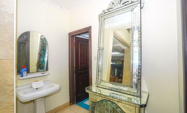 Rumah 8 Kamar Tidur 8 Menit ke Cibubur Junction Dibantu KPR J-45538