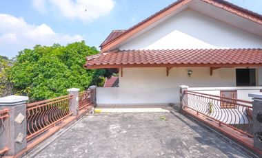 Rumah 8 Kamar Tidur 8 Menit ke Cibubur Junction Dibantu KPR J-45538