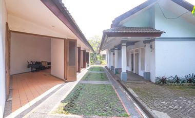 Rumah 8 Kamar Tidur 8 Menit ke Cibubur Junction Dibantu KPR J-45538