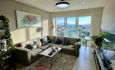 Venta de Departamento Amueblado en Vista Lomas