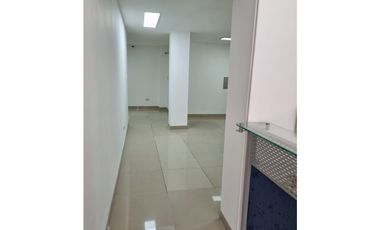 Se vende 2 piso adecuado para oficinas en el centro