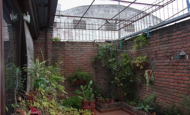 Preciosa casa de 3 amb con gran taller/deposito CON O SIN RENTA