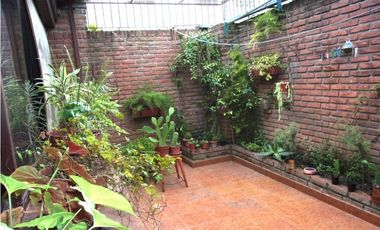 Preciosa casa de 3 amb con gran taller/deposito CON O SIN RENTA
