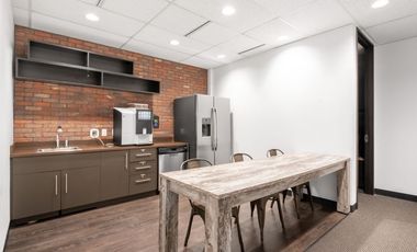 Fully serviced private office space for you and your team in Regus Tempo Scan