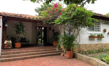 CASA ESTILO CAMPESTRE EN CONJUNTO CERRADO