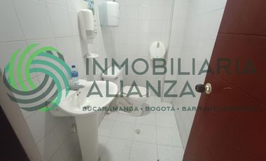 local en arriendo en sector comercial. Cod A17003