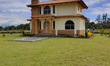 Casa de Venta en Cotacachi de Oportunidad