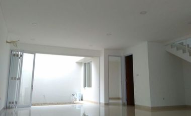 DIJUAL TOWNHOUSE CANTIK MURAH DI BINTARO, JOMBANG TANGERANG SELATAN