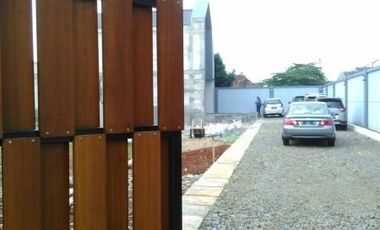 DIJUAL TOWNHOUSE CANTIK MURAH DI BINTARO, JOMBANG TANGERANG SELATAN