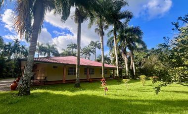 finca en venta en cumaral. Cod V5244