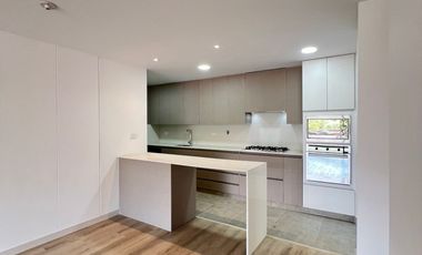 apartamento en arriendo en cumbres. Cod A9310560