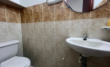 VENTA DE CASA EN FLORIDABLANCA SECTOR BAVIERA. Cod V9097