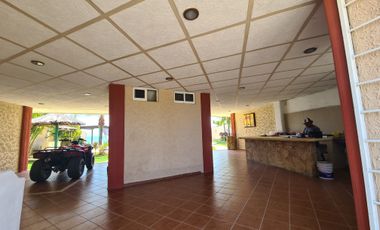 EN VENTA CASA EN ACAPULCO DIAMANTE CON FRENTE A LA LAGUNA DE 3 PALOS