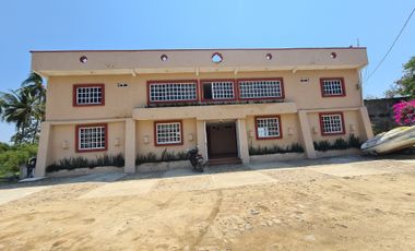 EN VENTA CASA EN ACAPULCO DIAMANTE CON FRENTE A LA LAGUNA DE 3 PALOS