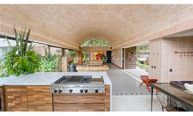 Venta de Casa Campestre Atemporal Alto del Escobero