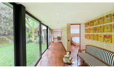 Venta de Casa Campestre Atemporal Alto del Escobero