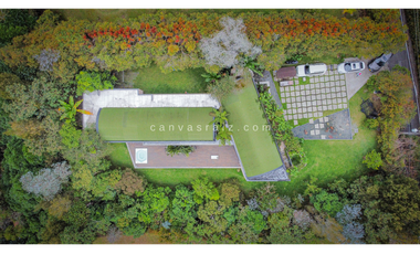 Venta de Casa Campestre Atemporal Alto del Escobero