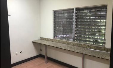 VENTA GALERA LOCERIA 3,840 MTS