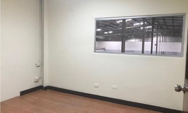 VENTA GALERA LOCERIA 3,840 MTS