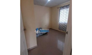 Se renta linda y acogedora casa en Villas de Alto Boquete. Caldera