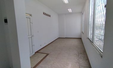 oficina en arriendo en san nicolas. Cod A2626373