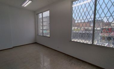 oficina en arriendo en san nicolas. Cod A2626373