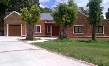 REGIO CHALET CAÑUELAS  Bº CERRADO ALTOS DEL CARMEN